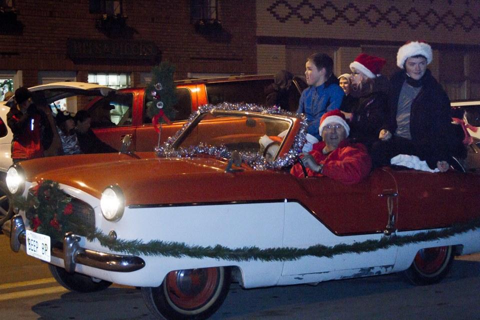 Parade 4