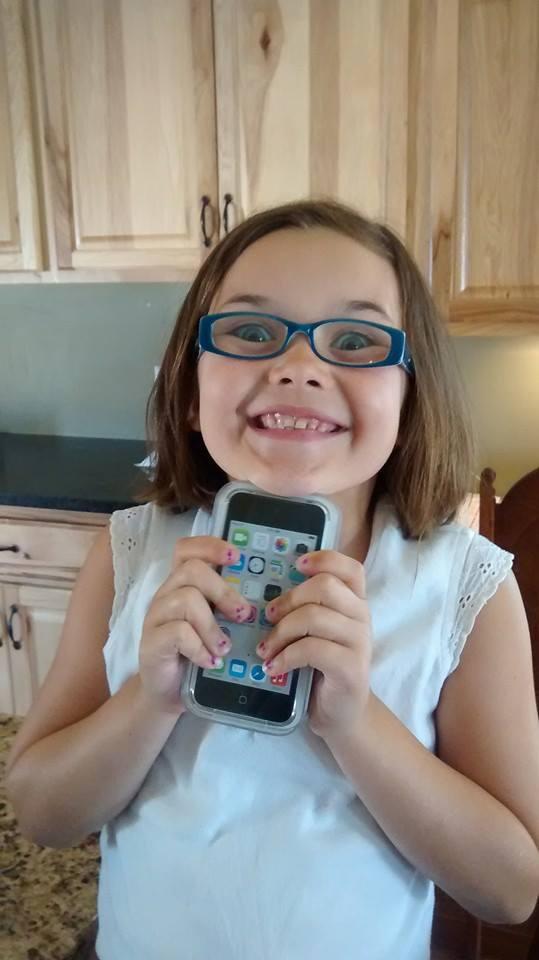 Averi and iPod 5