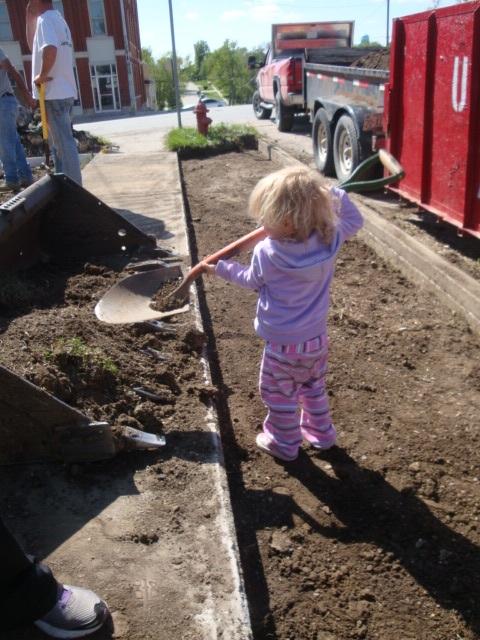 Leah shovel