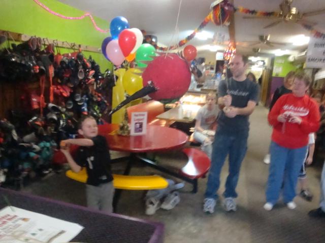 Logan_pinata